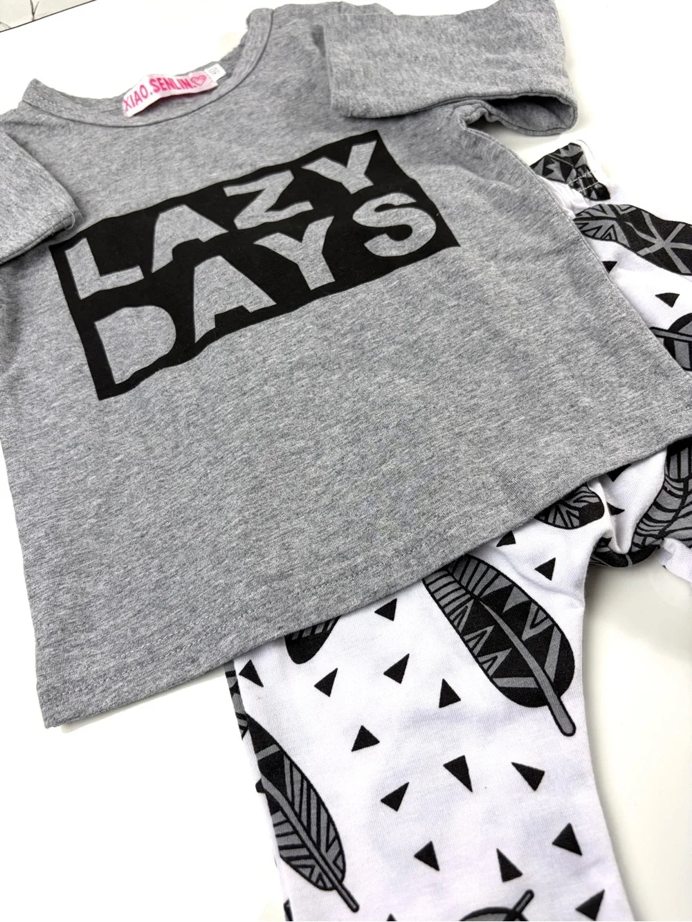 “Lazy Days” 2-pc. Toddler Gray Long Sleeve Top & Feather Print Pants, Sz 12-18m